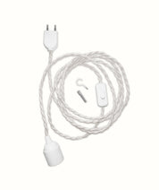 Kabel s stikalom za vtičnico 4 m